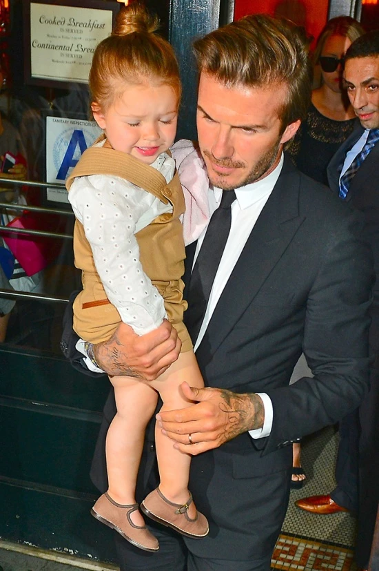 David και Harper Beckham: Στο front row του show της Victoria Beckham - εικόνα 12