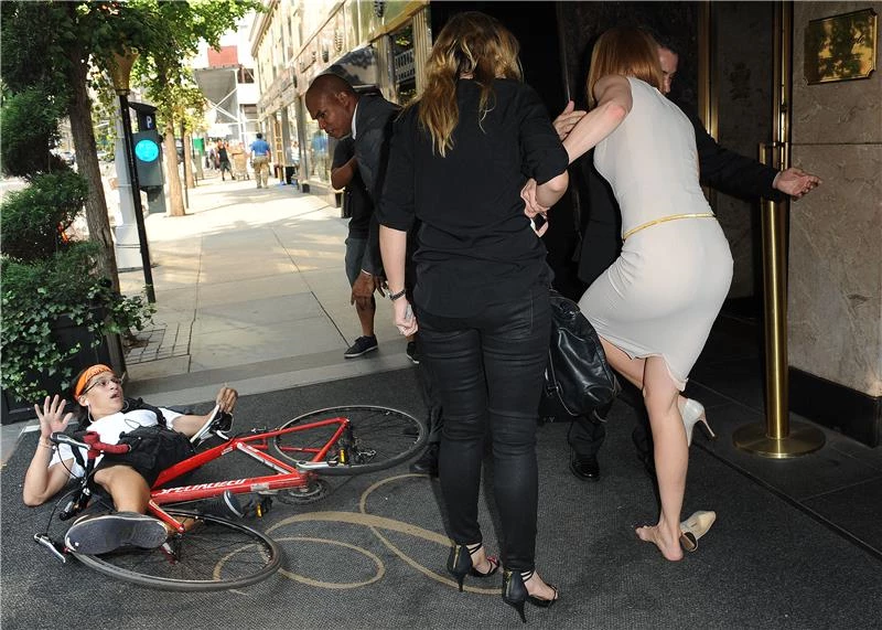 Το ατύχημα της Nicole Kidman: Την χτύπησε παπαράτσι!  - εικόνα 7