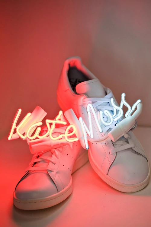 Η Kate Moss σχεδιάστρια παπουτσιών;