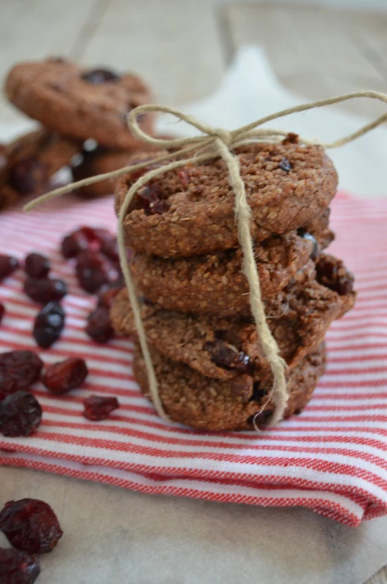 Μπισκότα με ταχίνι και κακάο μόνο με 4 υλικά, χωρίς ζάχαρη, χωρίς αλεύρι