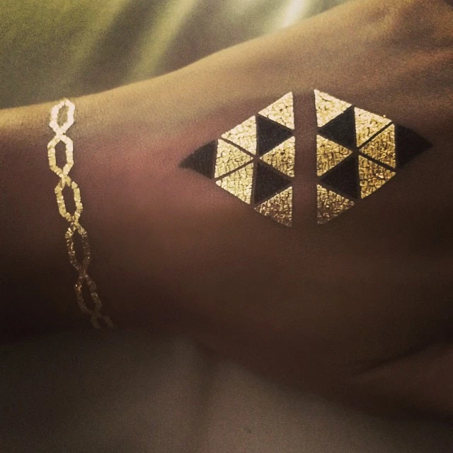 Flash Tattoos: Αυτό είναι το νέο trend που πρέπει να γνωρίσεις