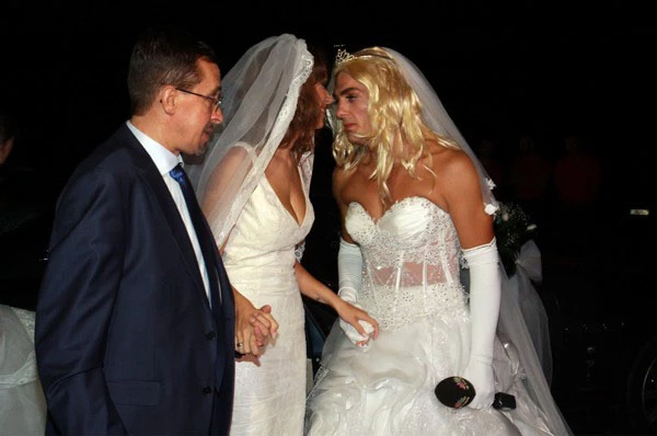 Γιώργος Μανίκας, Έλλη Γελεβεσάκη: Το φωτογραφικό album του γάμου τους - εικόνα 6