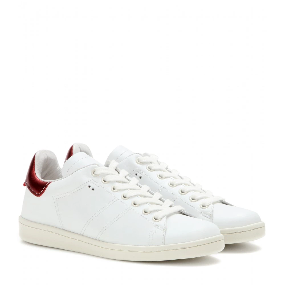 Aυτό είναι το hot sneaker της νέας σεζόν