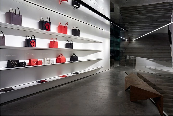 Victoria Beckham: Μόλις άνοιξε το πρώτο της κατάστημα - εικόνα 4