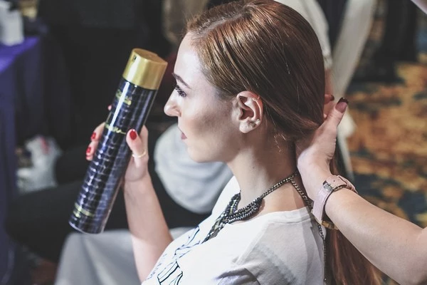 Dimitris Petrou F/W 2015-2016: Τα hair looks, οι λεπτομέρειες και οι backstage φωτογραφίες - εικόνα 40