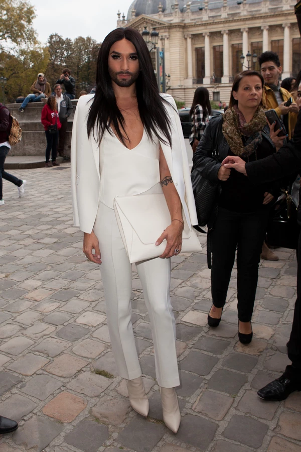 Conchita Wurst: Η εμφάνιση στην Paris Fashion Week - εικόνα 2