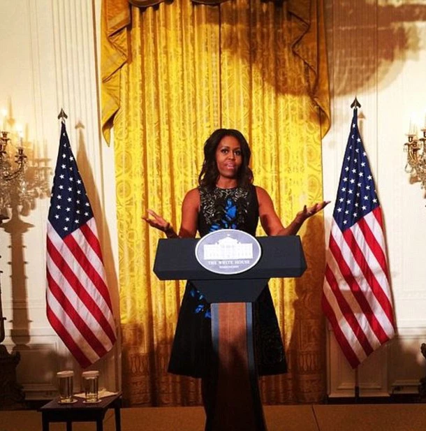 Michelle Obama: Αυτό είναι το φόρεμα που φόρεσε στη συνάντηση με τον Αλέξη Τσίπρα - εικόνα 2