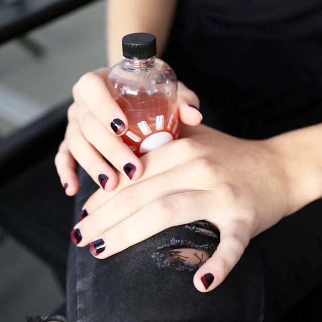 #maniMonday: To nail art που μας ενθουσίασε στην #NYFW - εικόνα 4