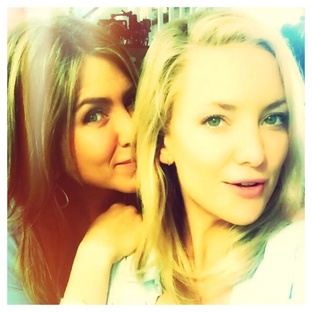 Kate Hudson- Jennifer Aniston: Η πρώτη φωτογραφία από τη νέα τους ταινία