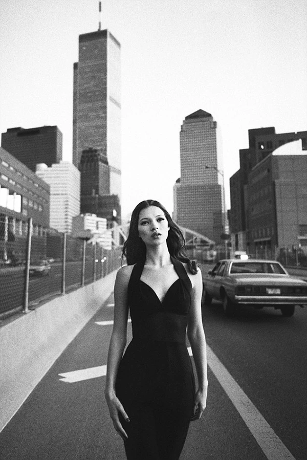 Kate Moss: Σε δημοπρασία φωτογραφίες της από όταν ήταν μόλις 18 χρονών - εικόνα 4