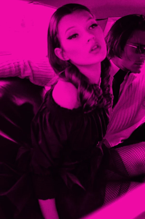 Kate Moss: Σε δημοπρασία φωτογραφίες της από όταν ήταν μόλις 18 χρονών - εικόνα 9