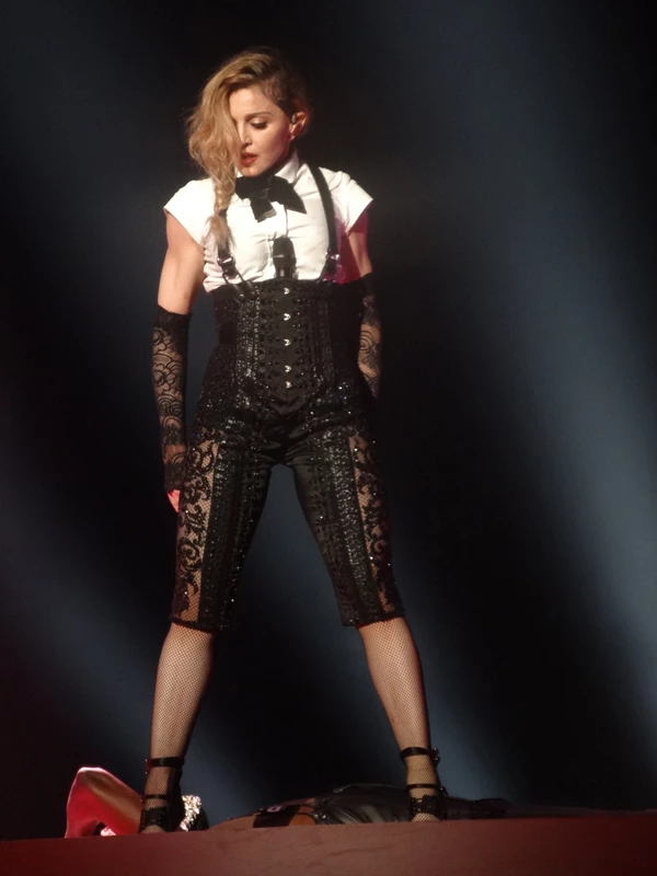 Madonna: Ξεκίνησε το «Rebel heart tour»  - εικόνα 2