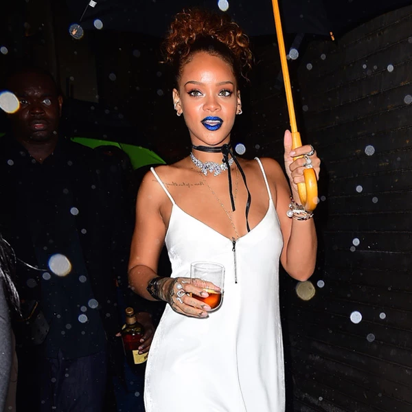 Rihanna: Δες το extreme beauty trend που υιοθέτησε - εικόνα 3