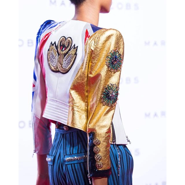 Marc Jacobs: Το θεαματικό fashion show που έβαλε φωτιά στα social media - εικόνα 4