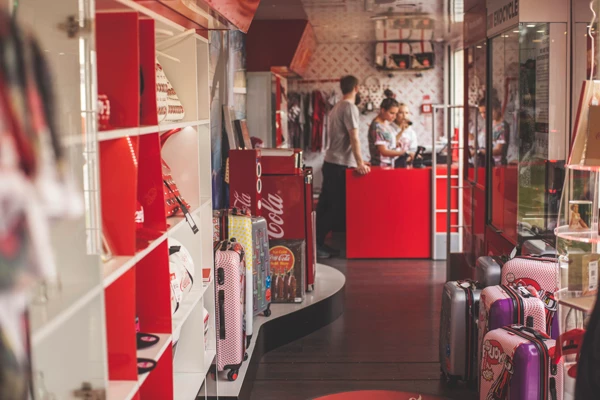 Coca-Cola: Tο πιο δροσερό Pop-up Store ανοίγει στη Μαρίνα Φλοίσβου! - εικόνα 6
