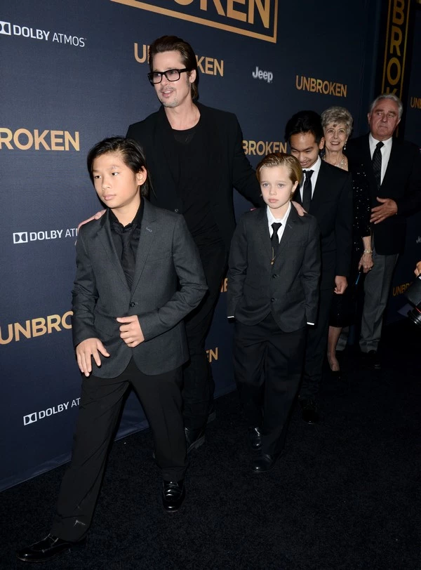Brad Pitt: Στην πρεμιέρα της ταινίας «Unbroken» με τα παιδιά του - εικόνα 5