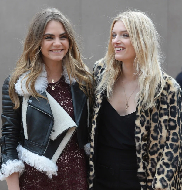 Kate Moss, Cara Delevingne και άλλοι στο fashion show Burberry Prorsum AW15 - εικόνα 12