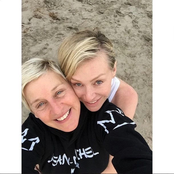 H τρυφερή γενέθλια selfie της Ellen DeGeneres