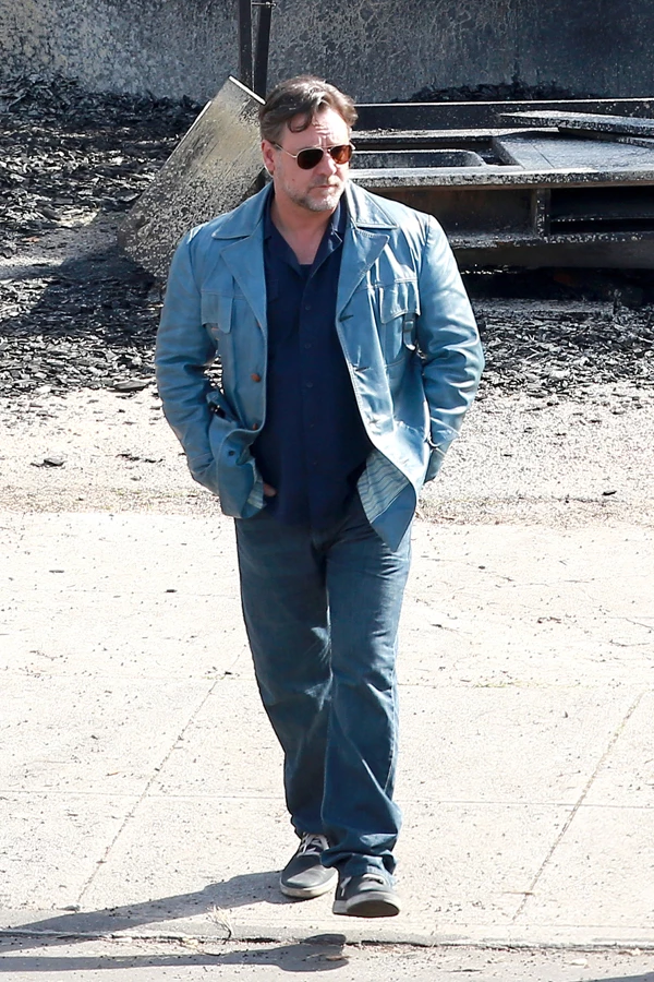 Ryan Gosling-Russel Crowe: Με μουστάκι, καμπάνα και aviator γυαλιά ηλίου - εικόνα 3
