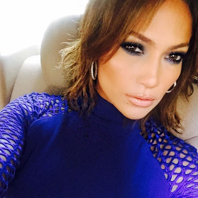 H Jennifer Lopez έκοψε κι άλλο τα μαλλιά της!  - εικόνα 2