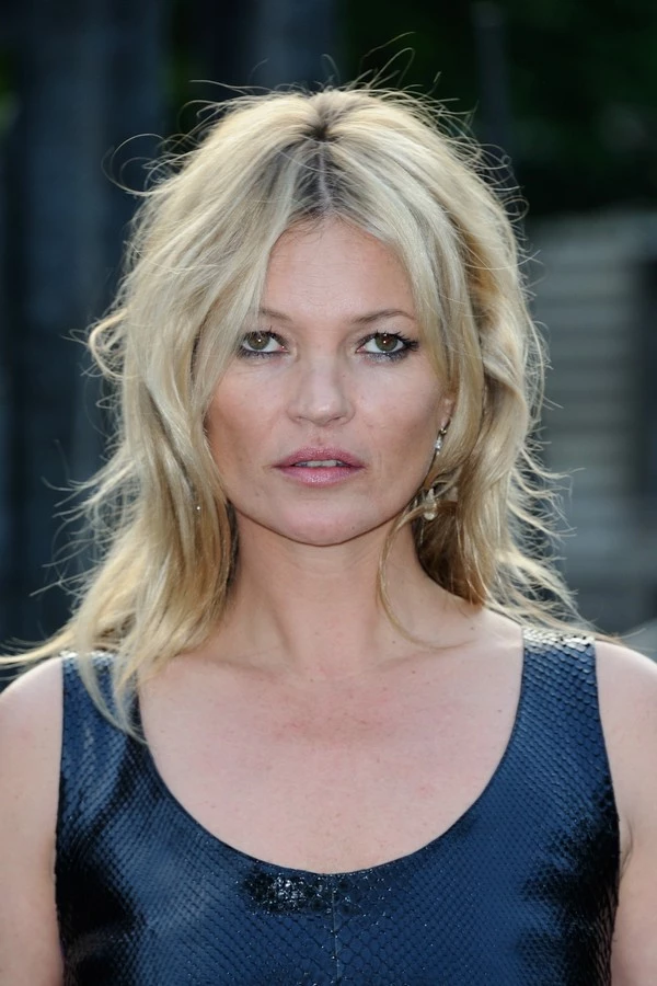 Η Kate Moss αποδεικνύει ότι τα messy hair είναι το πιο sexy χτένισμα! - εικόνα 5