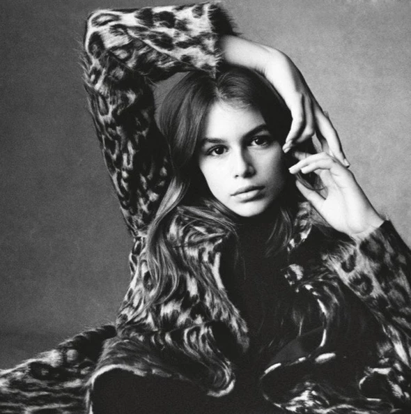 Cindy Crawford: Η κόρη της, Kaia Gerber στη πρώτη της φωτογράφηση για γυναικείο περιοδικό