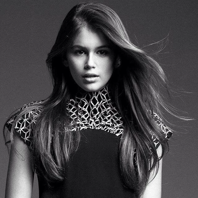 Cindy Crawford: Η κόρη της, Kaia Gerber στη πρώτη της φωτογράφηση για γυναικείο περιοδικό - εικόνα 2