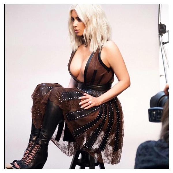 Kim Kardashian: Έγινε καστανή, ξανά, 20 ημέρες μετά την ριζική αλλαγή στο look της - εικόνα 5