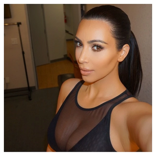 Kim Kardashian: «Επέστρεψα στις ρίζες μου»