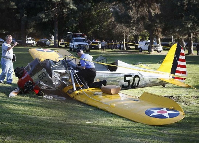 Harrison Ford: Συνετρίβη το αεροπλάνο που οδηγούσε ο ίδιος! Ποια η κατάσταση της υγείας του;  - εικόνα 2