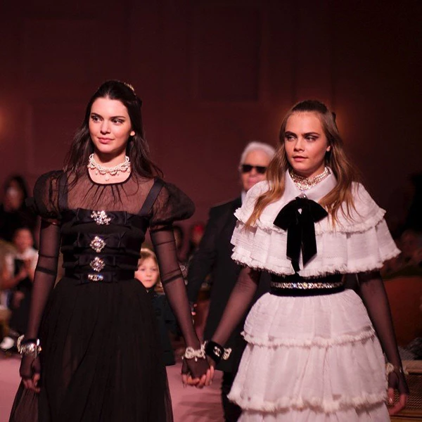 Chanel Salzburg NY: Οι celebrities και τα καλύτερα στιγμιότυπα από το εντυπωσιακό event - εικόνα 6