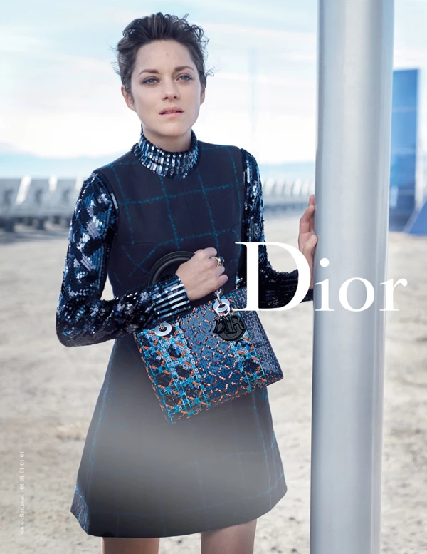 H Marion Cotillard ξανά για τη Lady Dior