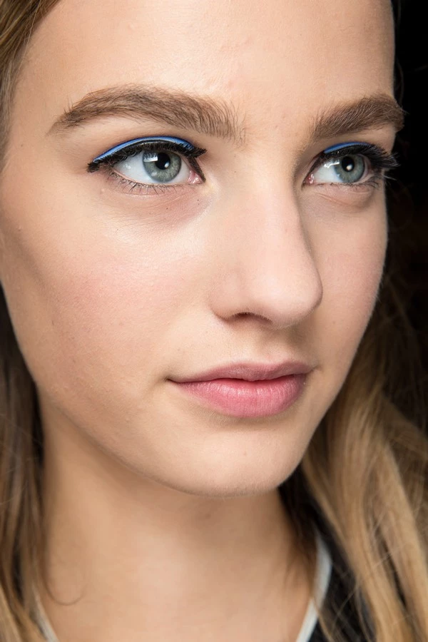 Το αυτοκόλλητο eyeliner είναι το νέο hot beauty trend  - εικόνα 4