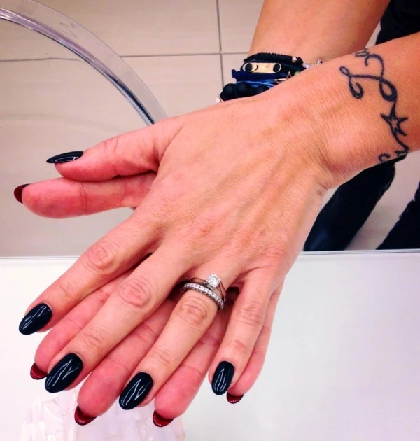 Super nail διαγωνισμός: Κέρδισε ένα ημιμόνιμο special manicure από τα Fairynails 