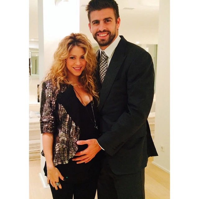Shakira: Η τρυφερή φωτογραφία με φουσκωμένη κοιλίτσα και τον Gerard Pique