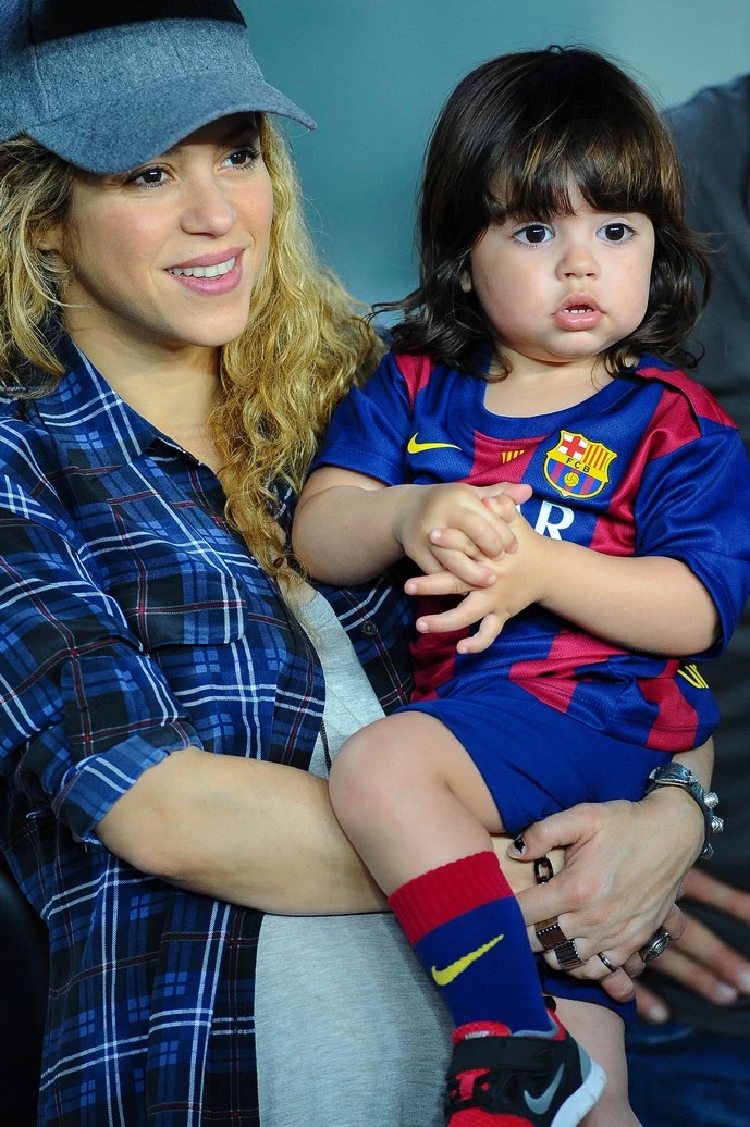 Shakira: Η τρυφερή φωτογραφία με φουσκωμένη κοιλίτσα και τον Gerard Pique - εικόνα 2