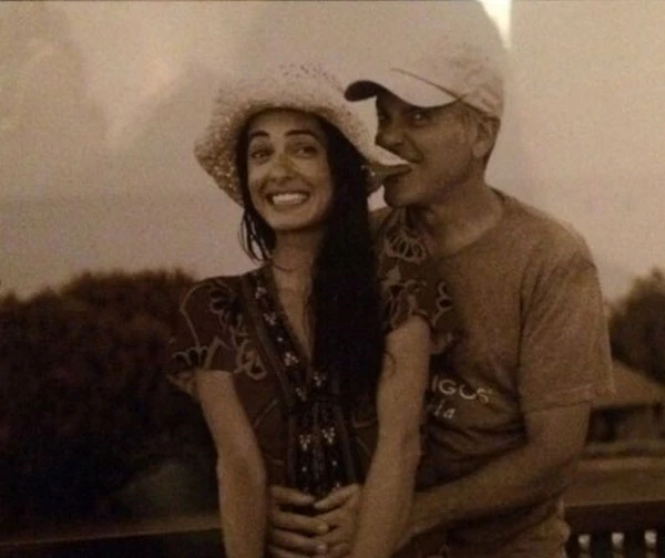 George Clooney - Amal Alamuddin: H φωτογραφία που δώρισαν στους καλεσμένους του γάμου τους