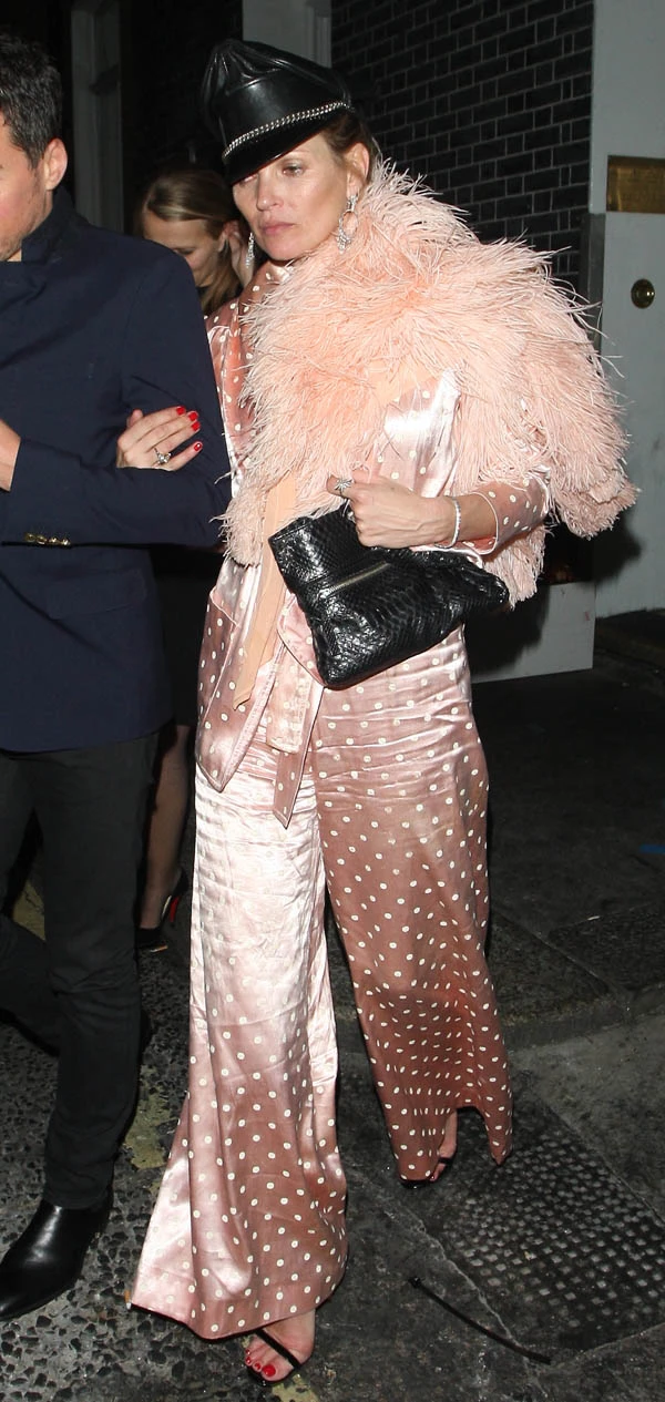 Kate Moss: Εμφάνιση - extravaganza σε βραδινή έξοδο στο Λονδίνο - εικόνα 2