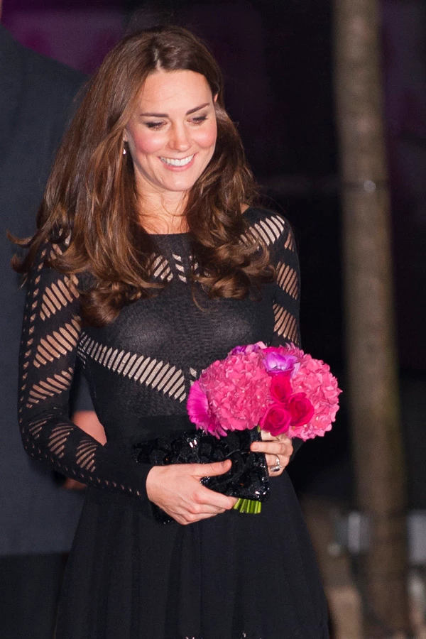 Διακριτικά σέξι και κομψή η Kate Middleton - εικόνα 2