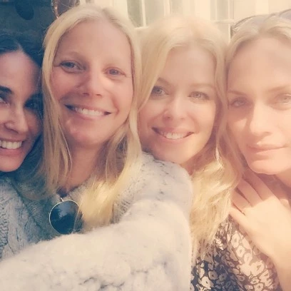 Η makeup-free φωτογραφία της Gwyneth Paltrow με την Demi Moore