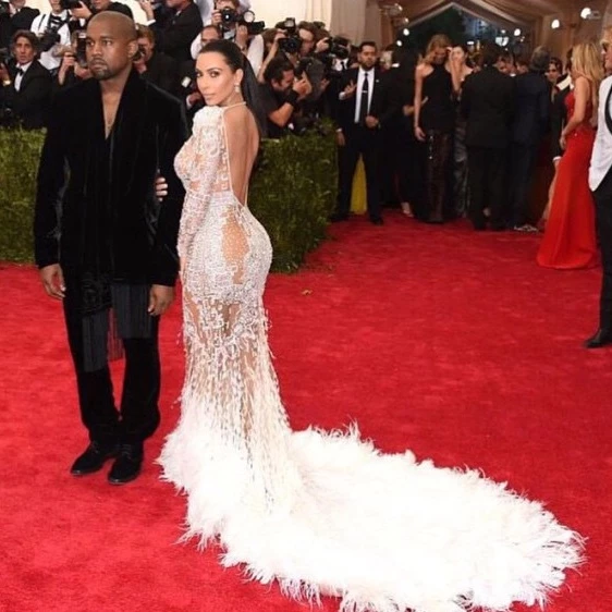 Kim Kardashian: Η δική της βραδιά του Met Gala μέσα από φωτογραφίες - εικόνα 7