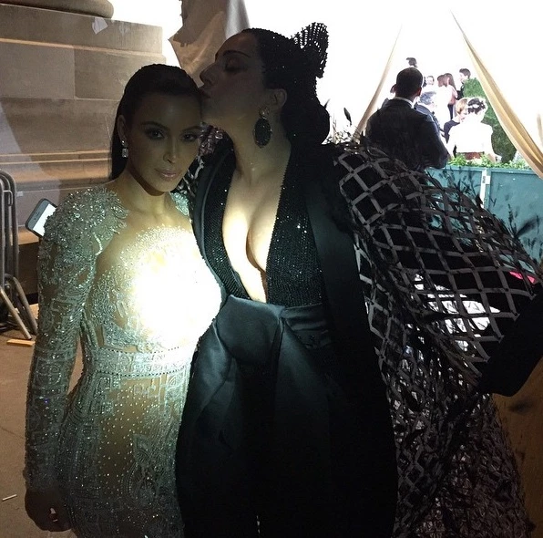 Kim Kardashian: Η δική της βραδιά του Met Gala μέσα από φωτογραφίες - εικόνα 6