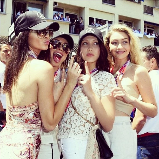 Kendall, Kylie, Gigi & Bella: Τα νέα it girls ξεφαντώνουν στο Μονακό - εικόνα 2