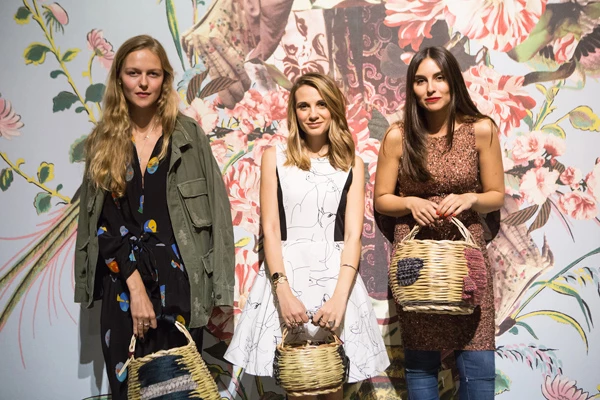 Milan Design Week: Αυτά ήταν τα 5 πιο stylish κορίτσια του φετινού Salone del Mobile - εικόνα 14