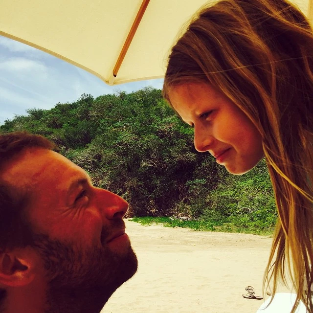 Gwyneth Paltrow: Οι φωτογραφίες και τα συγκινητικά λόγια της για τη γιορτή του πατέρα