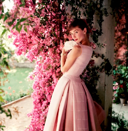 Audrey Hepburn: Σπάνιες ή αδημοσίευτες φωτογραφίες της στην έκθεση Portraits of an Icon