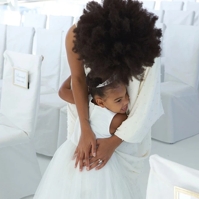 Beyonce: Νέες καταπληκτικές φωτογραφίες με την κόρη της και τον Jay Z - εικόνα 6