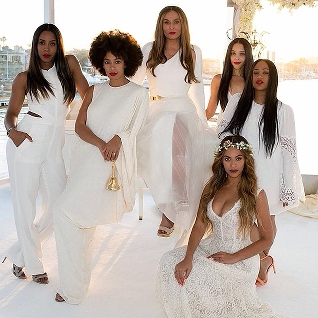 Beyonce: Στο πλευρό της καλλονής μητέρας της, στο δεύτερό της γάμο