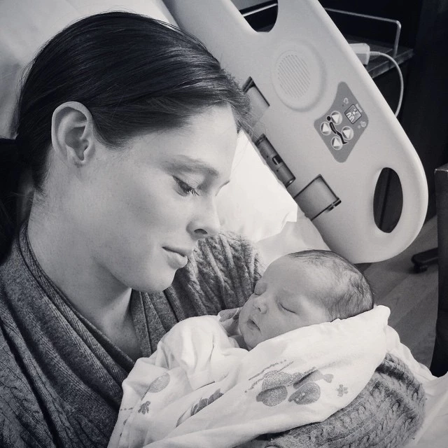 Coco Rocha: Το πανέμορφο μοντέλο έκανε instagram στο νεογέννητο μωρό της - εικόνα 4