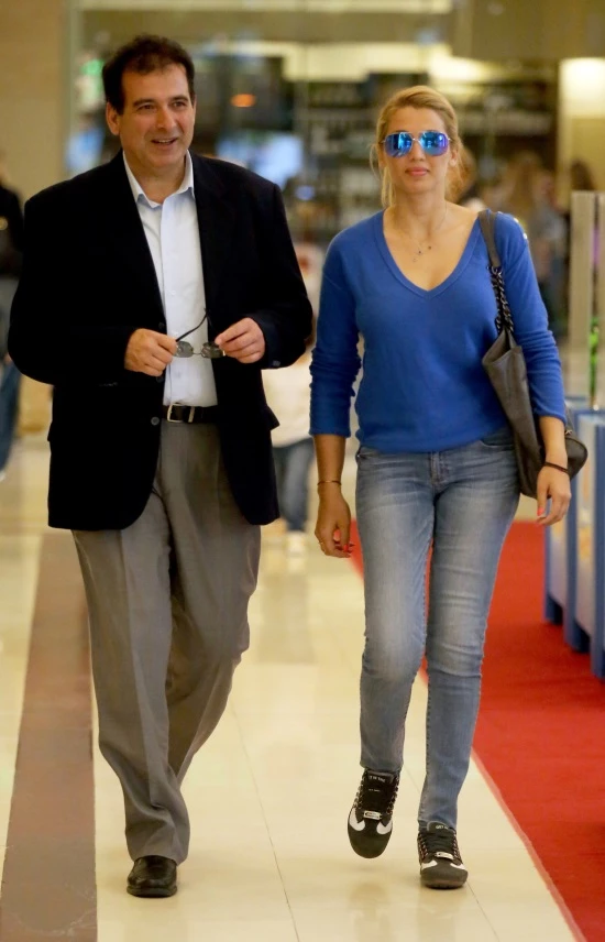Κωνσταντίνα Σπυροπούλου: Η χαλαρή βόλτα με τον μπαμπά της - εικόνα 3